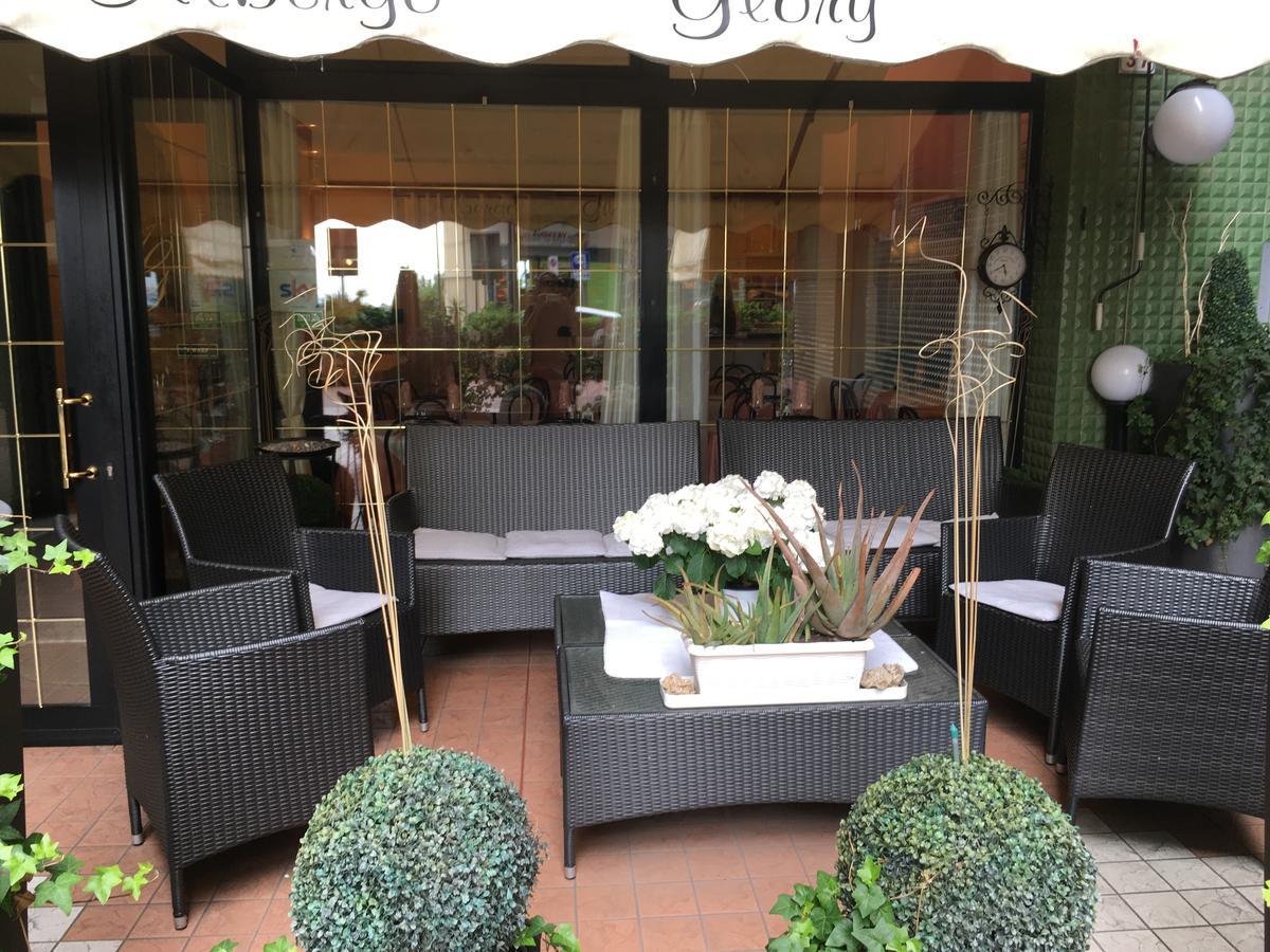 Albergo Glory Borghetto Santo Spirito Luaran gambar