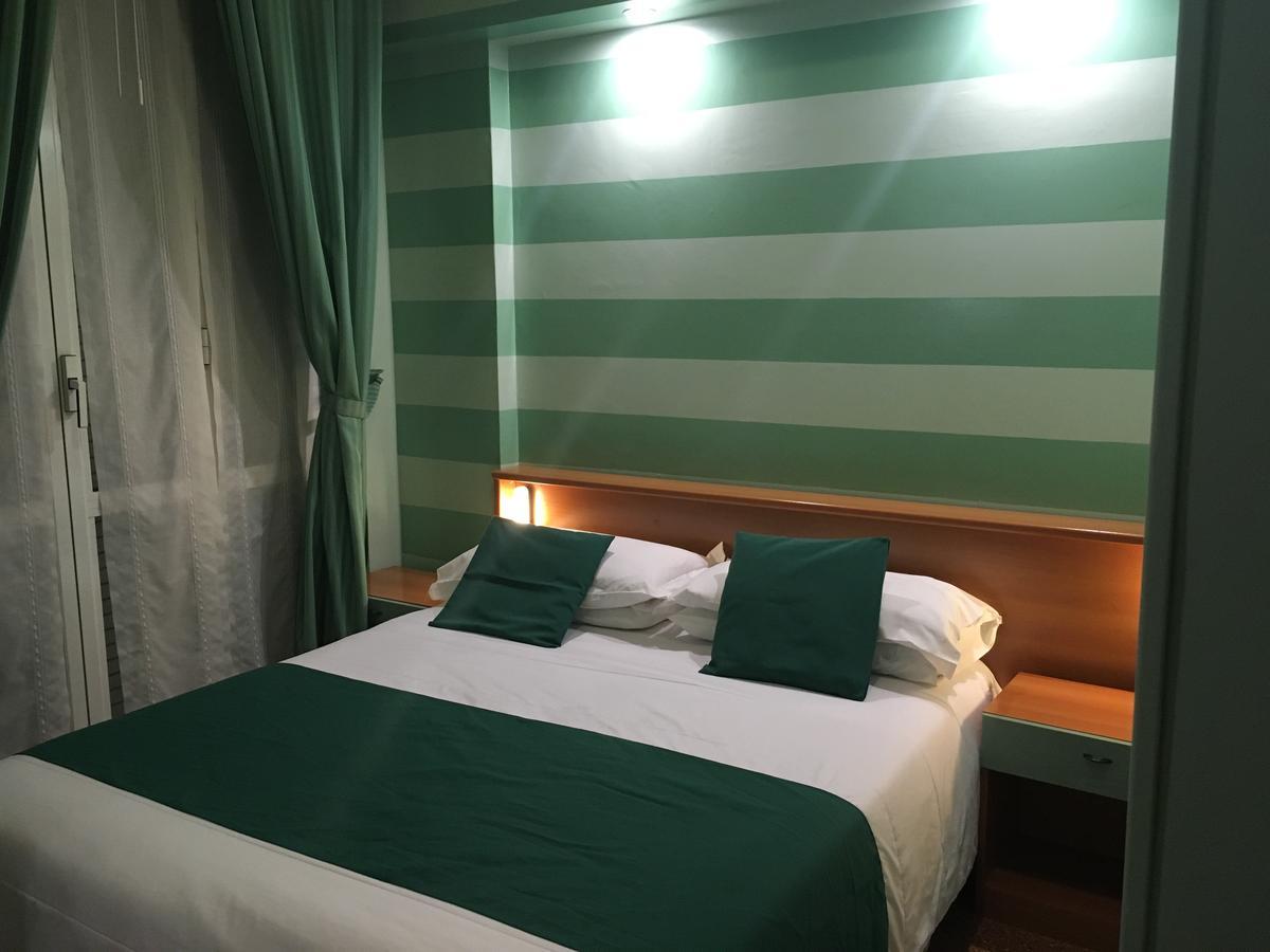 Albergo Glory Borghetto Santo Spirito Luaran gambar