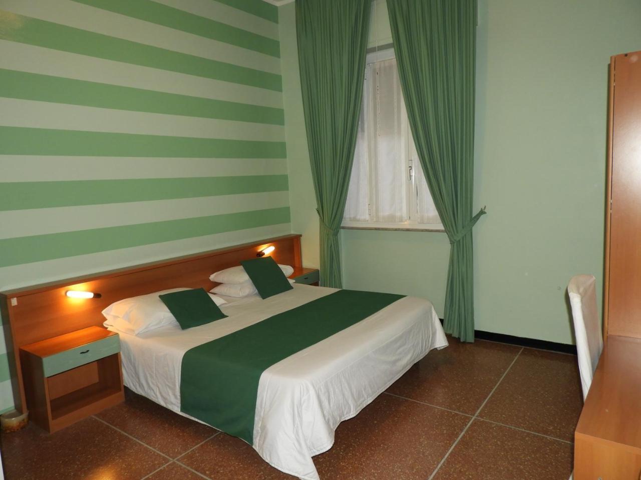 Albergo Glory Borghetto Santo Spirito Luaran gambar